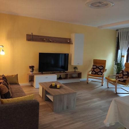 Apartamento Confort II La Seu d'Urgell Ngoại thất bức ảnh