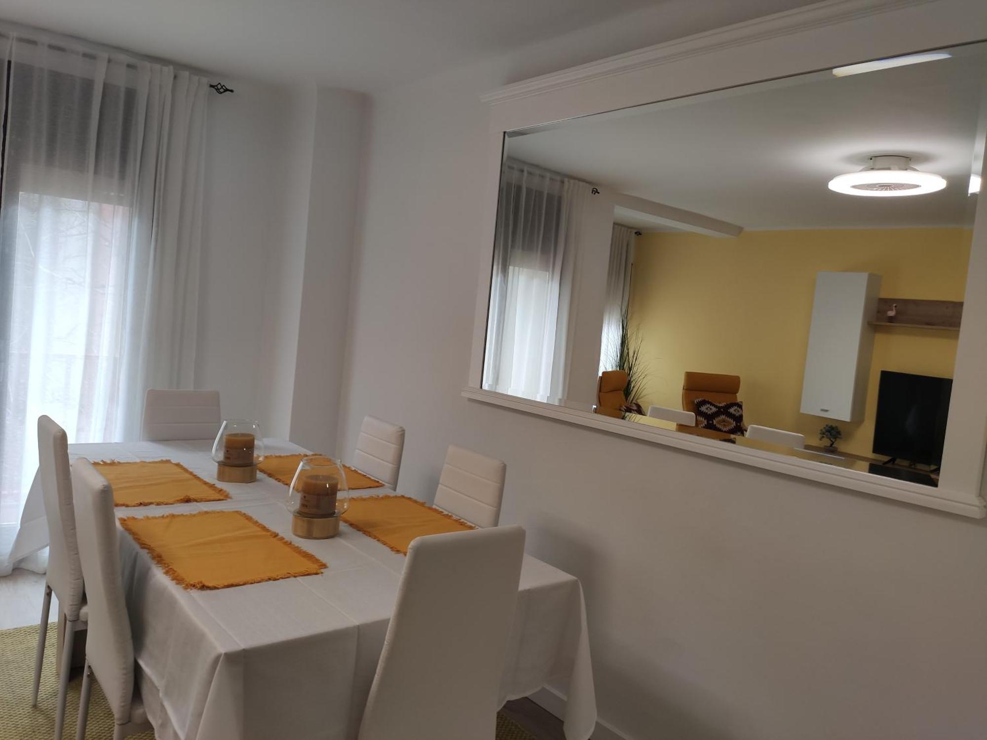 Apartamento Confort II La Seu d'Urgell Ngoại thất bức ảnh